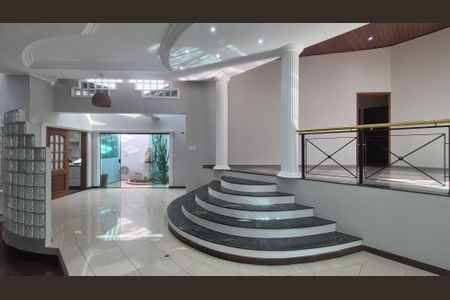 Casa para alugar com 350m², 3 quartos e 4 vagasSala