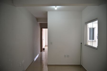 Sala de apartamento à venda com 2 quartos, 56m² em Vila Curuçá, Santo André