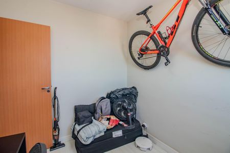 Quarto 2 de apartamento à venda com 2 quartos, 45m² em Humaitá, Porto Alegre