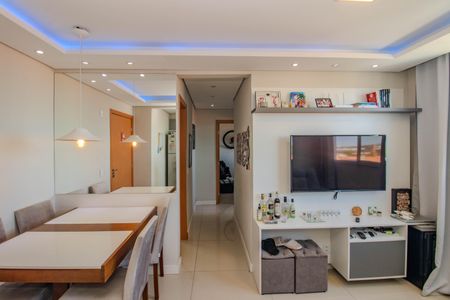 Sala de apartamento à venda com 2 quartos, 45m² em Humaitá, Porto Alegre