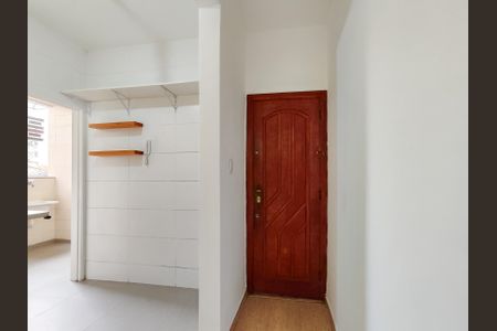 Entrada de apartamento à venda com 2 quartos, 66m² em Grajaú, Rio de Janeiro