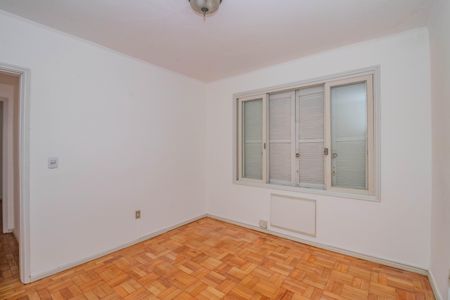 Quarto 1 de apartamento para alugar com 2 quartos, 90m² em Bom Fim, Porto Alegre