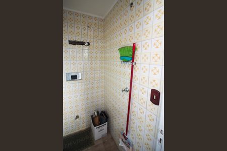 Apartamento para alugar com 100m², 2 quartos e 3 vagas Apartamento para alugar com 100m², 2 quartos e 3 vagasBanheiro de Serviço