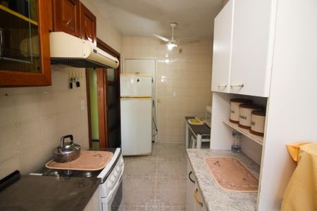 Apartamento para alugar com 100m², 2 quartos e 3 vagas Apartamento para alugar com 100m², 2 quartos e 3 vagasCozinha