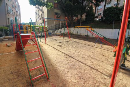 Apartamento para alugar com 100m², 2 quartos e 3 vagas Apartamento para alugar com 100m², 2 quartos e 3 vagasÁrea comum - Playground