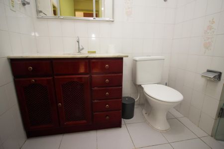 Apartamento para alugar com 100m², 2 quartos e 3 vagas Apartamento para alugar com 100m², 2 quartos e 3 vagasBanheiro