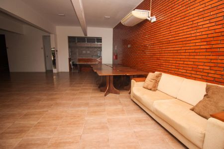 Apartamento para alugar com 100m², 2 quartos e 3 vagas Apartamento para alugar com 100m², 2 quartos e 3 vagasÁrea comum - Salão de festas
