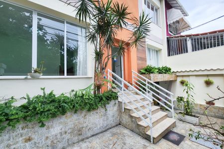 Casa à venda com 147m², 4 quartos e 1 vagaFachada 