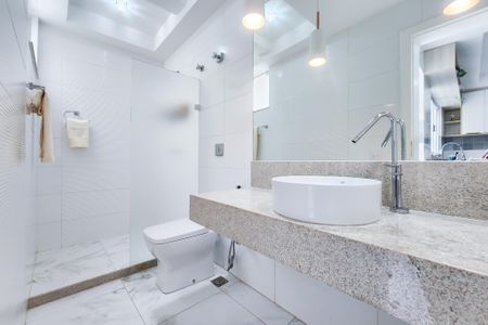 Casa à venda com 147m², 4 quartos e 1 vagaBanheiro 2