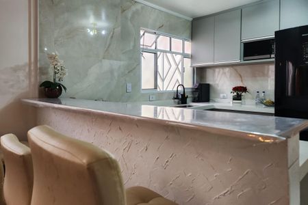 Casa à venda com 128m², 2 quartos e 2 vagasCozinha 