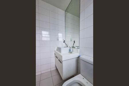 Apartamento para alugar com 50m², 2 quartos e 1 vaga Apartamento para alugar com 50m², 2 quartos e 1 vagaBanheiro da Suíte 1