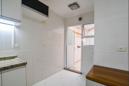 Apartamento para alugar com 72m², 2 quartos e 2 vagasCozinha