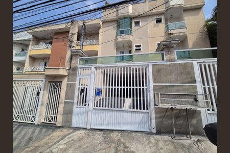 Apartamento para alugar com 72m², 2 quartos e 2 vagasFachada