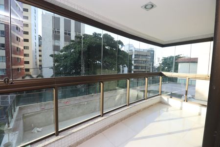 Apartamento para alugar com 74m², 2 quartos e 1 vaga Apartamento para alugar com 74m², 2 quartos e 1 vagaVaranda