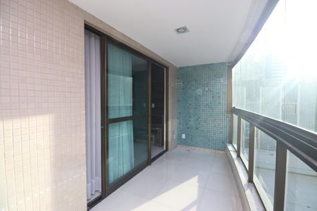 Apartamento para alugar com 74m², 2 quartos e 1 vaga Apartamento para alugar com 74m², 2 quartos e 1 vagaVaranda