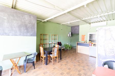 Casa à venda com 25m², 2 quartos e 3 vagasSalão de Festas