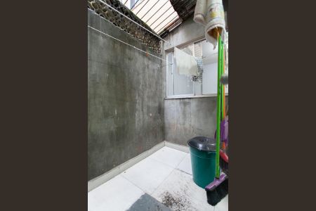 Apartamento para alugar com 65m², 3 quartos e 1 vagaÁrea de Serviço