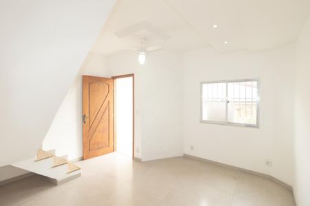 Sala de casa de condomínio para alugar com 2 quartos, 57m² em Campo Grande, Rio de Janeiro