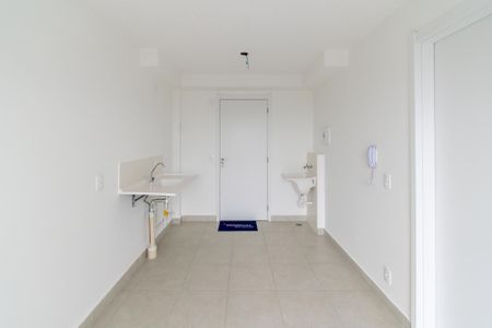 Sala de apartamento para alugar com 1 quarto, 27m² em Jardim Itacolomi, São Paulo