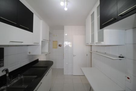 Apartamento à venda com 86m², 3 quartos e 2 vagasCozinha