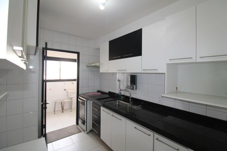 Apartamento à venda com 86m², 3 quartos e 2 vagasCozinha