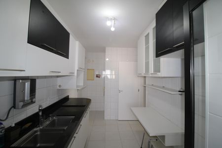 Apartamento à venda com 86m², 3 quartos e 2 vagasCozinha
