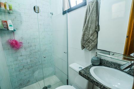 Apartamento à venda com 45m², 2 quartos e 1 vaga Apartamento à venda com 45m², 2 quartos e 1 vagaBanheiro