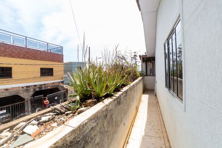 Casa à venda com 100m², 2 quartos e 2 vagasVaranda