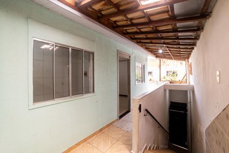 Casa à venda com 100m², 2 quartos e 2 vagasEntrada