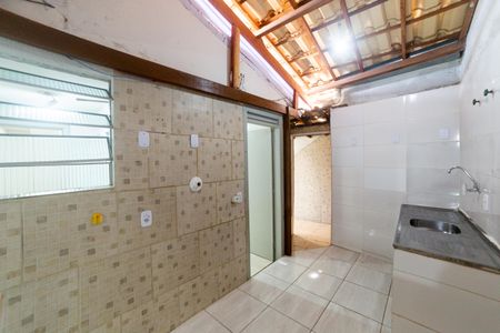 Casa à venda com 100m², 2 quartos e 2 vagasCozinha