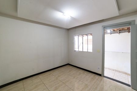 Sala de casa à venda com 2 quartos, 100m² em São Cristóvão, Belo Horizonte