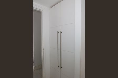 Apartamento à venda com 222m², 3 quartos e 3 vagasCorredor