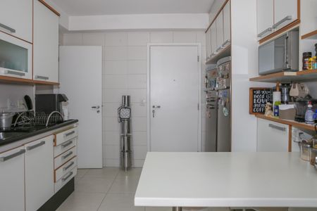 Apartamento à venda com 222m², 3 quartos e 3 vagasCozinha e Área de Serviço
