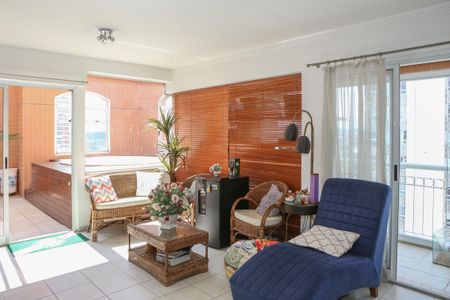 Apartamento à venda com 222m², 3 quartos e 3 vagasSala 2