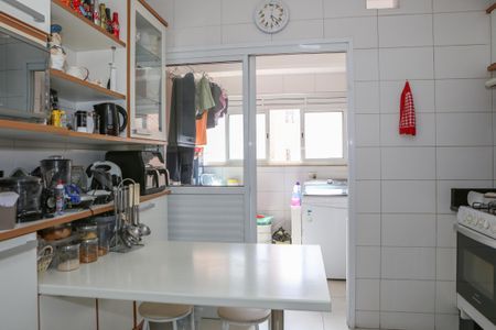 Apartamento à venda com 222m², 3 quartos e 3 vagasCozinha e Área de Serviço