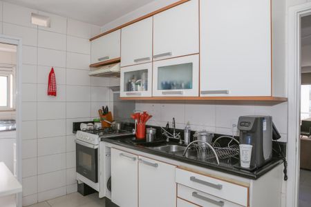 Apartamento à venda com 222m², 3 quartos e 3 vagasCozinha e Área de Serviço