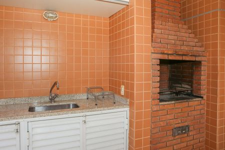 Apartamento à venda com 222m², 3 quartos e 3 vagasPiscina e Churrasqueira