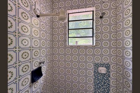 Casa para alugar com 120m², 2 quartos e 2 vagasBanheiro Social