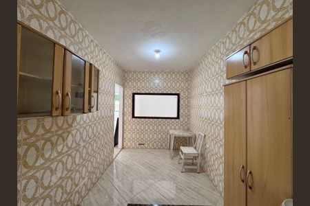 Casa para alugar com 120m², 2 quartos e 2 vagasCozinha