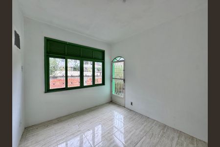 Casa para alugar com 120m², 2 quartos e 2 vagasSuíte