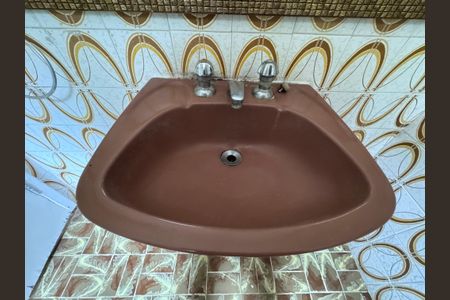 Casa para alugar com 120m², 2 quartos e 2 vagasBanheiro da Suíte