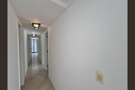 Apartamento para alugar com 123m², 3 quartos e 2 vagas Apartamento para alugar com 123m², 3 quartos e 2 vagasCorredor