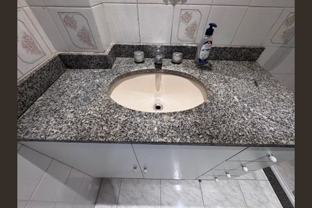 Apartamento para alugar com 123m², 3 quartos e 2 vagas Apartamento para alugar com 123m², 3 quartos e 2 vagasBanheiro Social