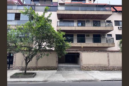 Apartamento para alugar com 123m², 3 quartos e 2 vagas Apartamento para alugar com 123m², 3 quartos e 2 vagasFachada