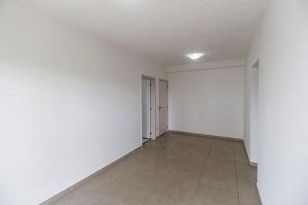 Sala de apartamento para alugar com 2 quartos, 69m² em Jardim Tupanci, Barueri