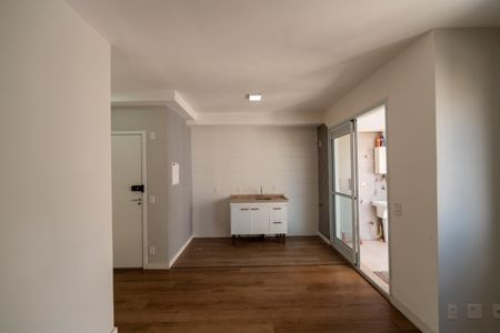 Sala_Cozinha de apartamento para alugar com 1 quarto, 42m² em Jardim Tupanci, Barueri