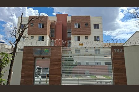 Apartamento à venda com 41m², 2 quartos e 1 vaga Apartamento à venda com 41m², 2 quartos e 1 vagafachada