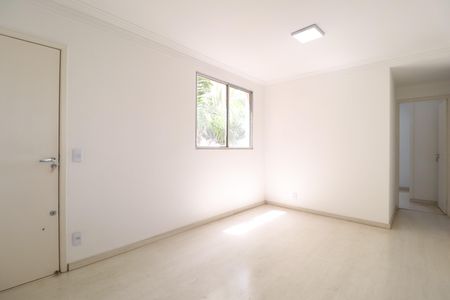 Sala de apartamento para alugar com 3 quartos, 45m² em Santa Mônica, Uberlândia