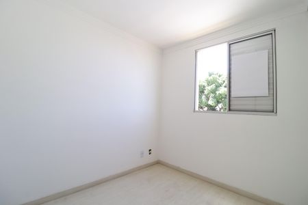 Quarto 1 - Suíte de apartamento para alugar com 3 quartos, 45m² em Santa Mônica, Uberlândia