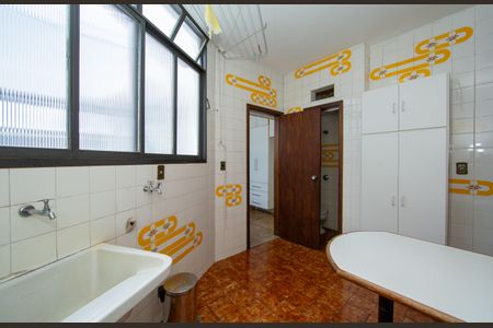 Apartamento à venda com 140m², 4 quartos e 2 vagas Apartamento à venda com 140m², 4 quartos e 2 vagasAREA DE SERVICO